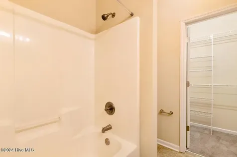 438 Caldwell Loop Jacksonville NC 28546