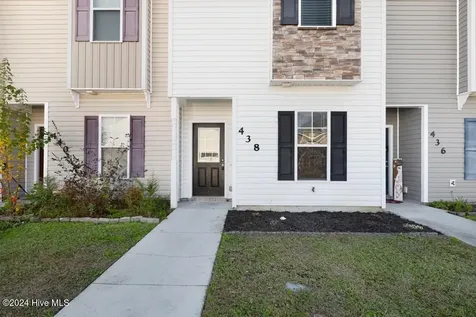 438 Caldwell Loop Jacksonville NC 28546