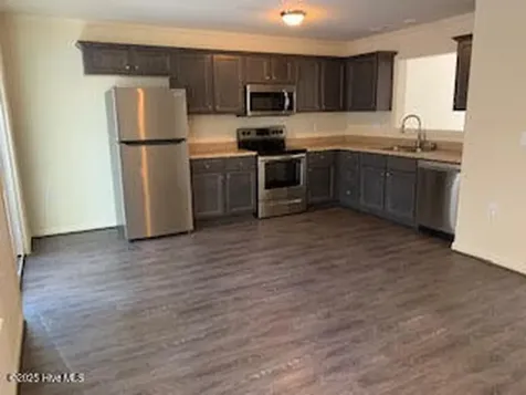 458 Sullivan Loop Road Midway Park NC 28544