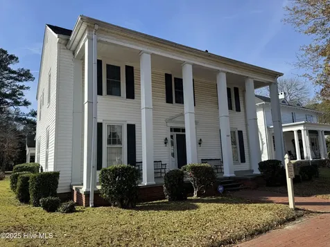 407 S King Street Windsor NC 27983