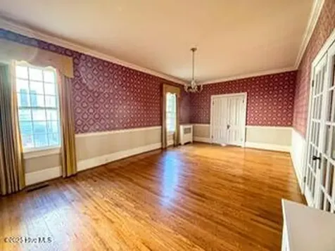 407 S King Street Windsor NC 27983
