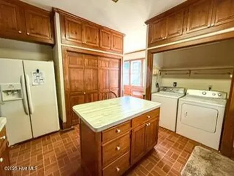 407 S King Street Windsor NC 27983