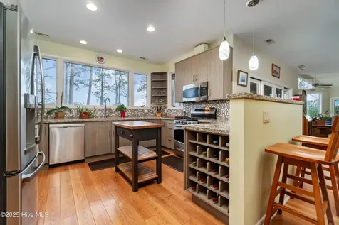 138 Shoreline Court Oriental NC 28571