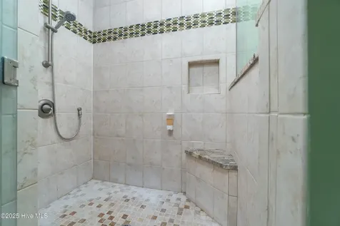 138 Shoreline Court Oriental NC 28571