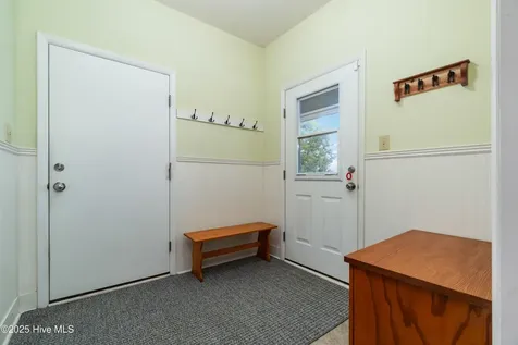 138 Shoreline Court Oriental NC 28571