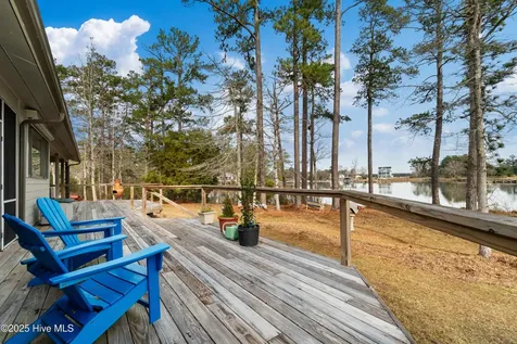 138 Shoreline Court Oriental NC 28571