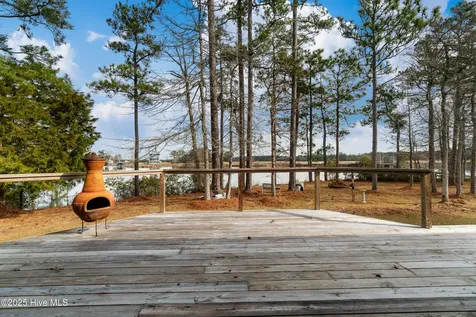 138 Shoreline Court Oriental NC 28571