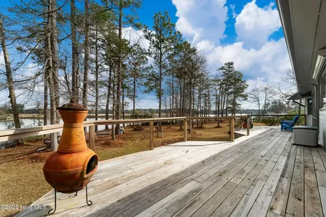 138 Shoreline Court Oriental NC 28571