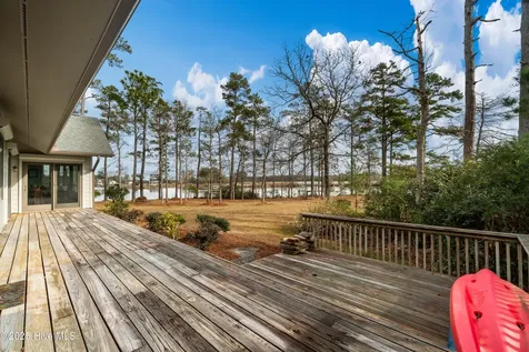 138 Shoreline Court Oriental NC 28571