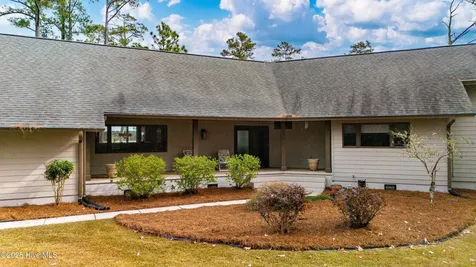 138 Shoreline Court Oriental NC 28571
