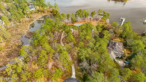 138 Shoreline Court Oriental NC 28571