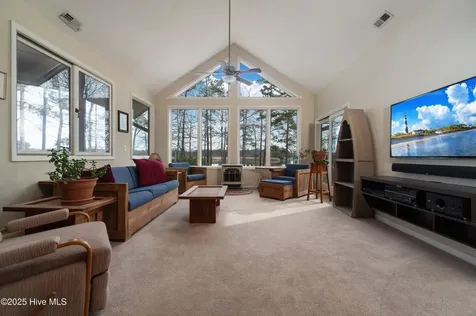 138 Shoreline Court Oriental NC 28571