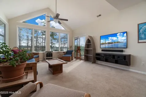 138 Shoreline Court Oriental NC 28571