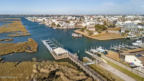 602 W Ft Macon Road Atlantic Beach NC 28512
