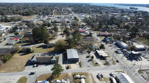 505 Hackney Avenue Washington NC 27889