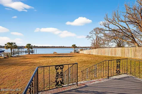 304 Madam Moores Lane New Bern NC 28562