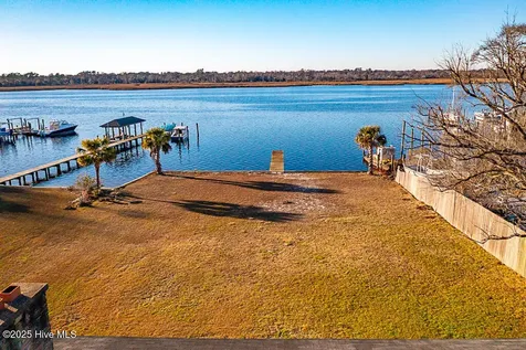 304 Madam Moores Lane New Bern NC 28562