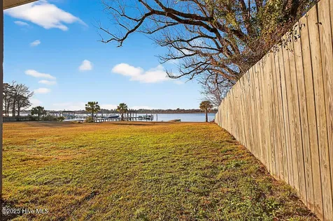 304 Madam Moores Lane New Bern NC 28562