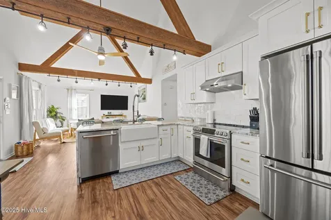 2517 Waccamaw Shores Road Lake Waccamaw NC 28450