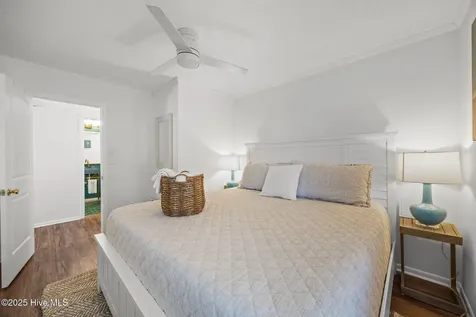 2517 Waccamaw Shores Road Lake Waccamaw NC 28450