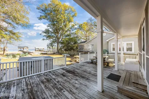 2517 Waccamaw Shores Road Lake Waccamaw NC 28450
