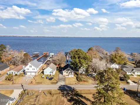 2517 Waccamaw Shores Road Lake Waccamaw NC 28450