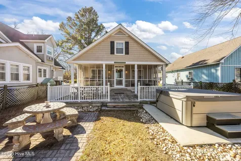 2517 Waccamaw Shores Road Lake Waccamaw NC 28450