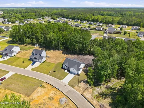 2939 Tucker Hill Drive Grimesland NC 27837