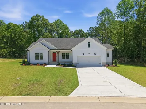2939 Tucker Hill Drive Grimesland NC 27837