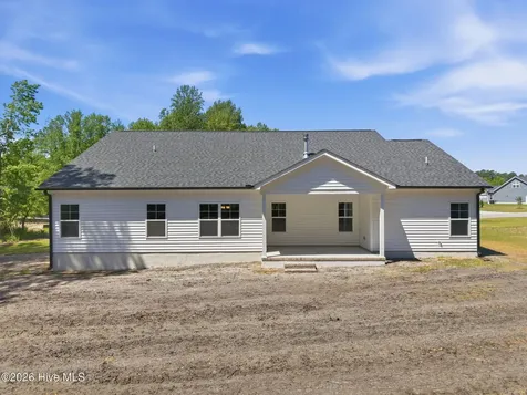 2939 Tucker Hill Drive Grimesland NC 27837