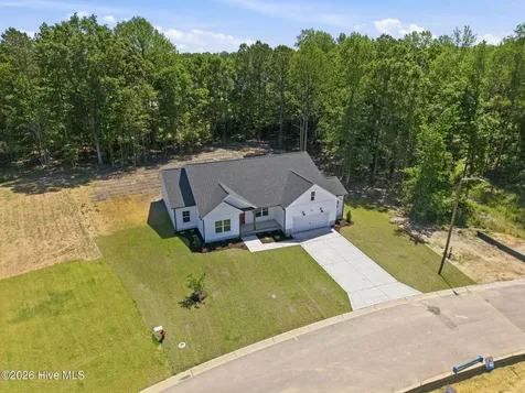 2939 Tucker Hill Drive Grimesland NC 27837