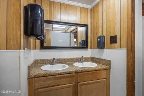 2383 Highway 58 Swansboro NC 28584