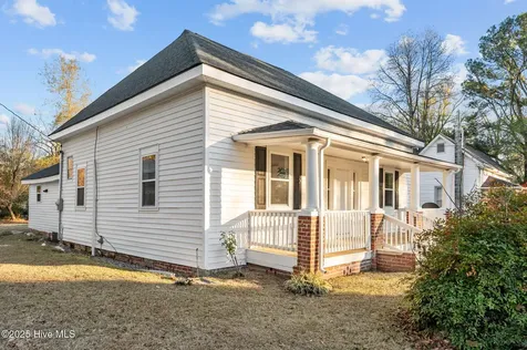 206 N Broad Street Everetts NC 27825