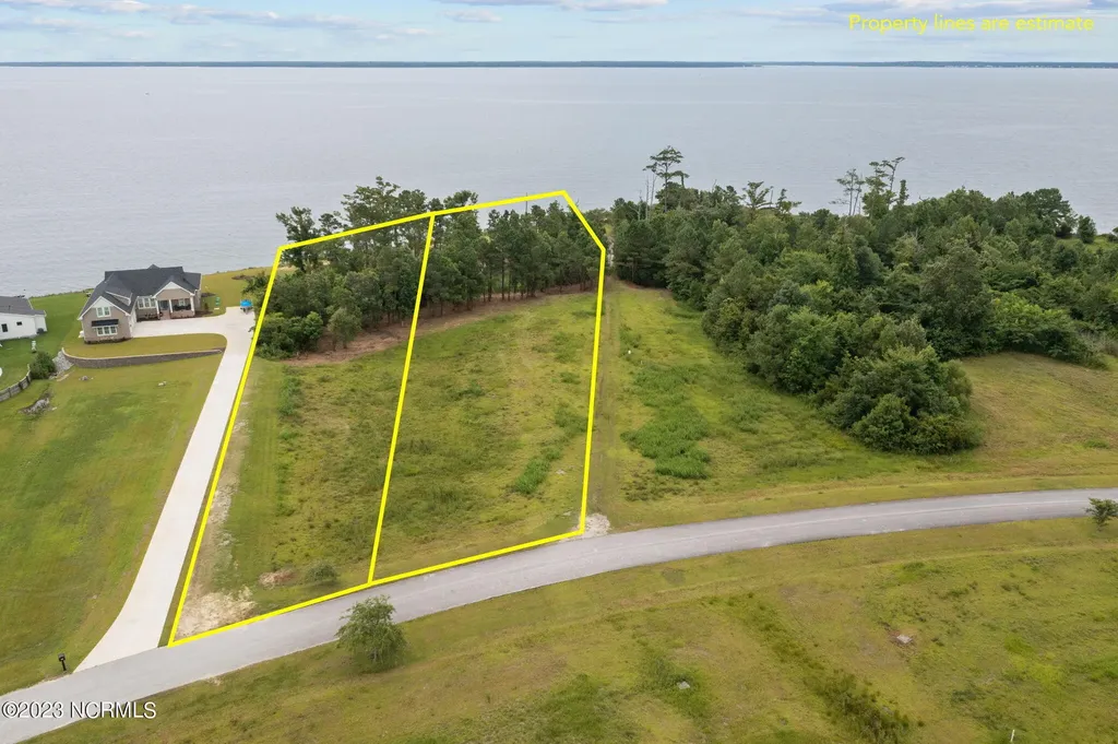 243 Wind Lake Road S Oriental NC 28571