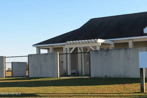 243 Wind Lake Road S Oriental NC 28571