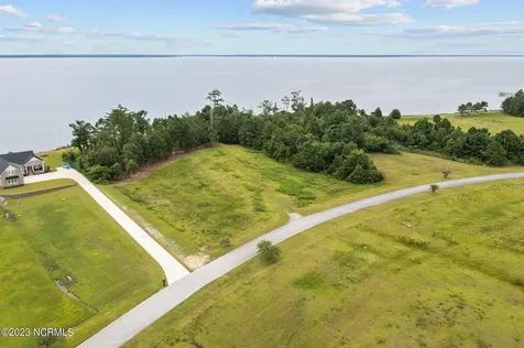 243 Wind Lake Road S Oriental NC 28571
