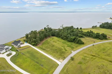 243 Wind Lake Road S Oriental NC 28571