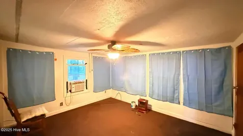 160 Pinewood Drive Arapahoe NC 28510