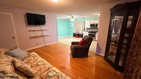 160 Pinewood Drive Arapahoe NC 28510