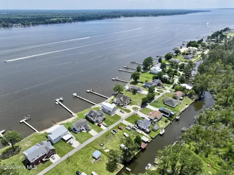256 Forte Shores Drive Chocowinity NC 27817