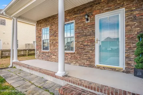 302 Esquire Drive Richlands NC 28574