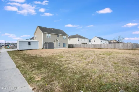302 Esquire Drive Richlands NC 28574
