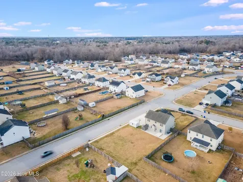 302 Esquire Drive Richlands NC 28574
