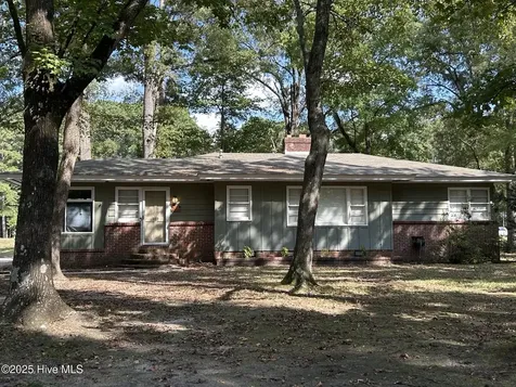 702 Mcneill Drive Laurinburg NC 28352