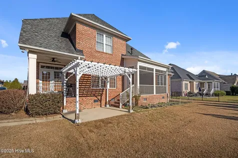 4501 Lagan Circle Winterville NC 28590