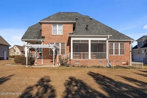 4501 Lagan Circle Winterville NC 28590