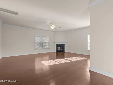 402 Boathouse Court Swansboro NC 28584