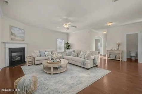 402 Boathouse Court Swansboro NC 28584