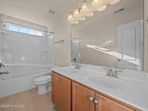 402 Boathouse Court Swansboro NC 28584