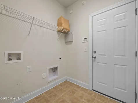 402 Boathouse Court Swansboro NC 28584